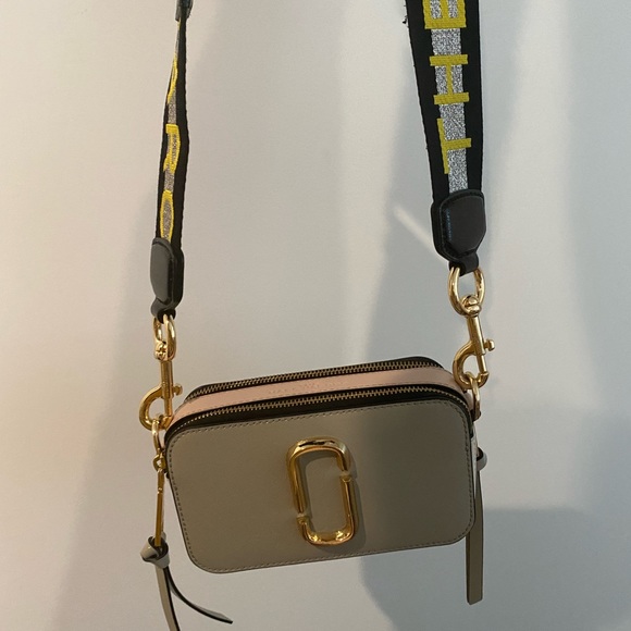 Marc Jacobs Bags Marc Jacobs Logo Strap Snapshot Poshmark